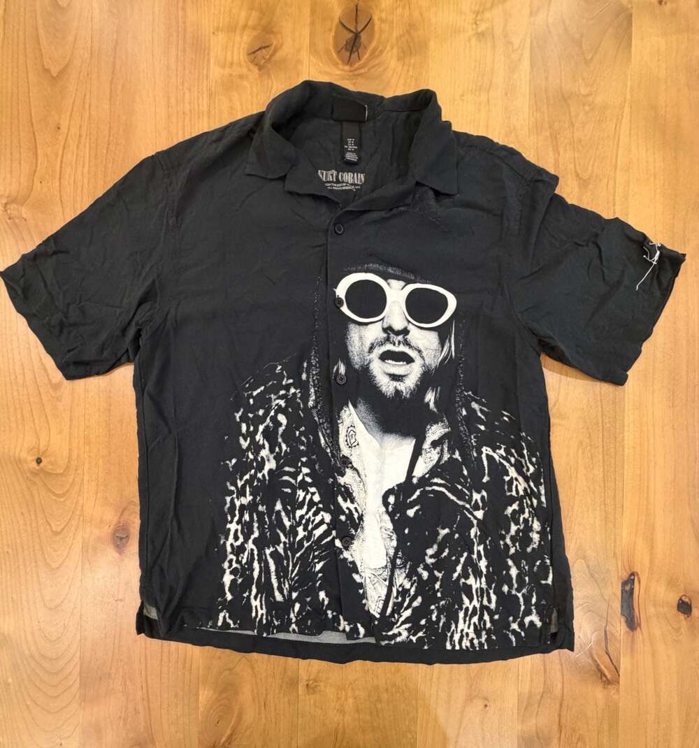 H&M Kurt Cobain Loose Fit Short Sleeve Button Down Shirt Medium
